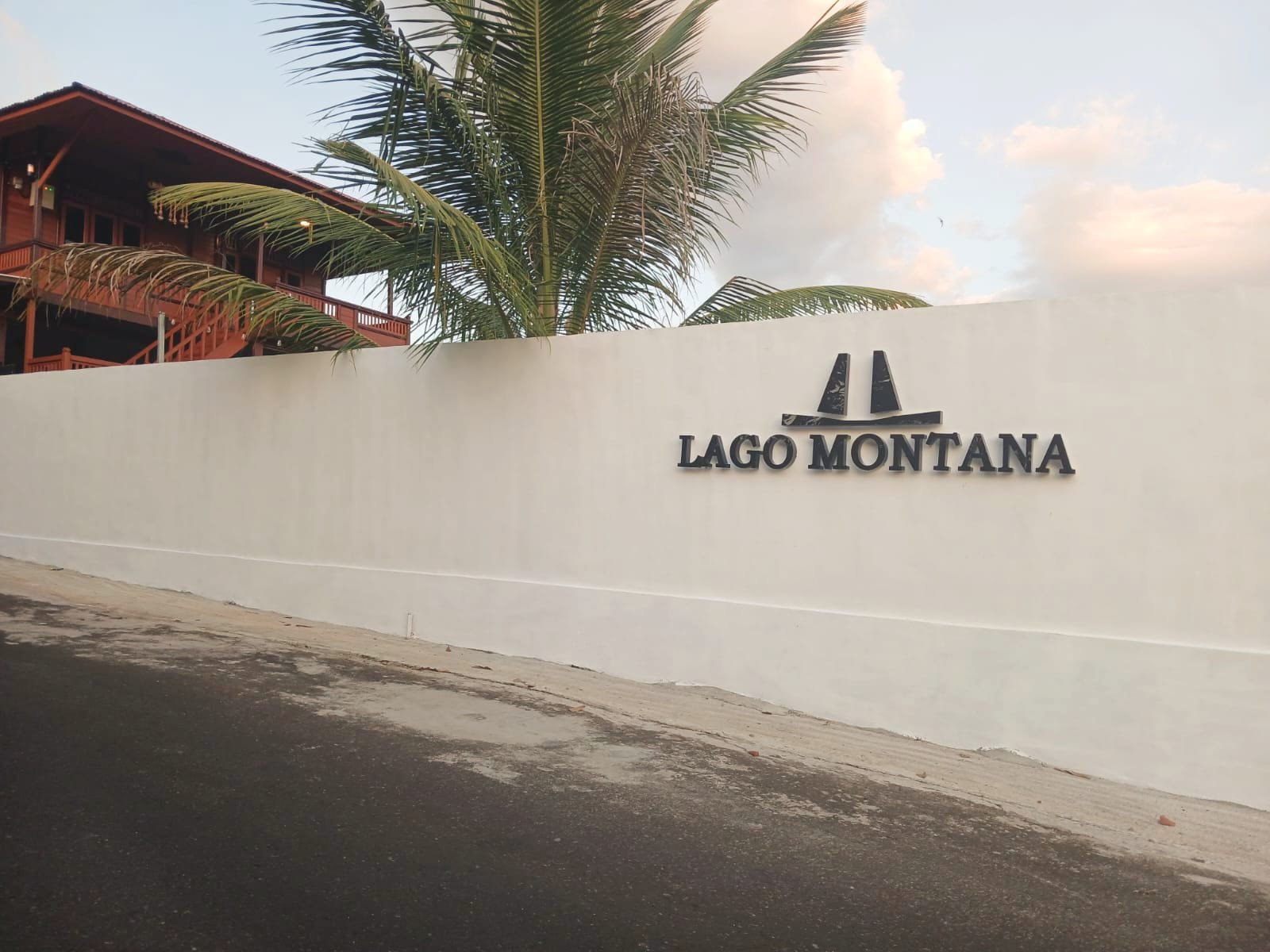 Bangunan Penuh Pelanggaran, Pemkot Ternate Melunak di Hadapan Villa Lago Montana